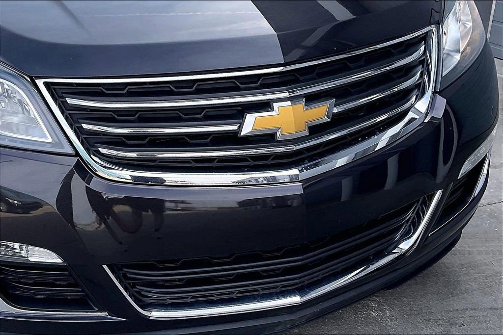 Used 2017 Chevrolet Traverse LT image 30