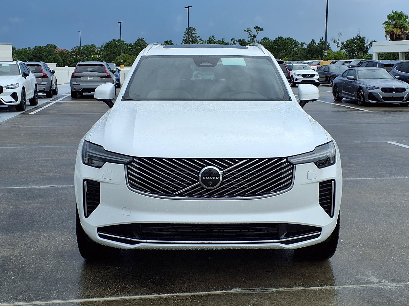New 2026 Volvo XC90 B6 Plus w/ Protection Package Premier AWD/4WD image 2