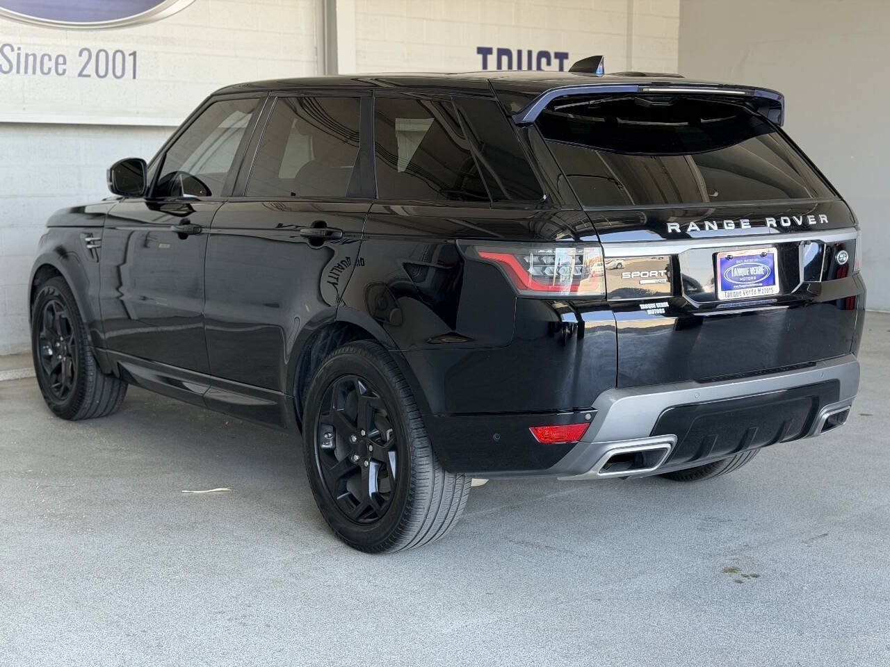 Used 2018 Land Rover Range Rover Sport HSE AWD/4WD image 8