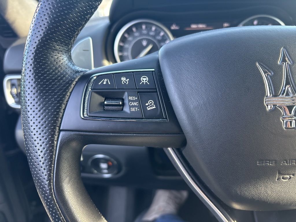 Used 2023 Maserati Levante Modena AWD/4WD image 28