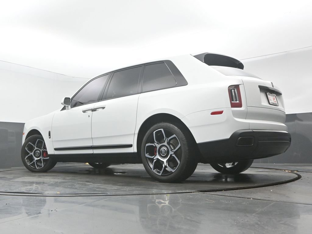 Used 2021 Rolls-Royce Cullinan Black Badge AWD/4WD image 36