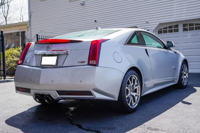 Used 2011 Cadillac CTS V w/ Wood Trim Package image 8