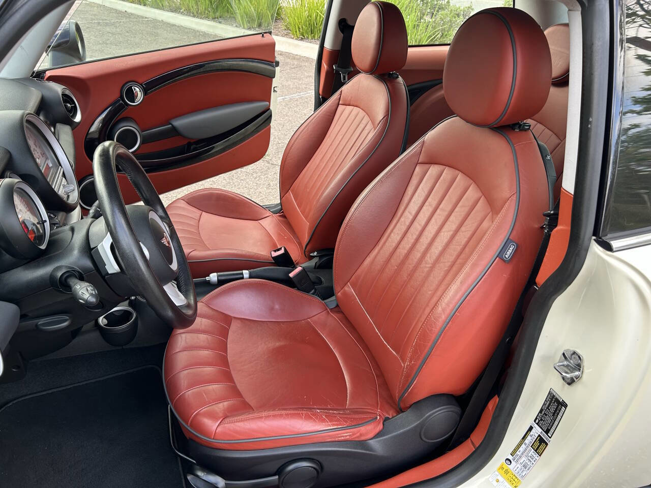 Used 2009 MINI Cooper Hardtop w/ Premium Pkg FWD image 3