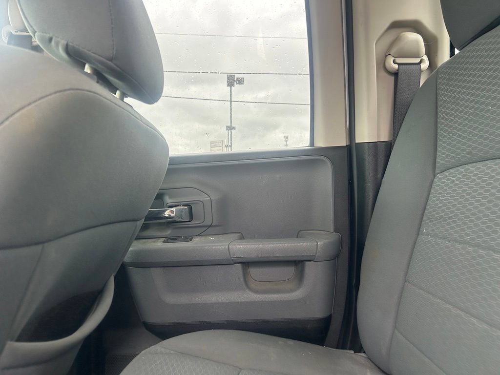 Used 2014 RAM 1500 Classic SLT RWD image 27