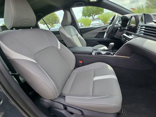 Used 2026 Toyota Camry SE w/ Convenience Package FWD image 10