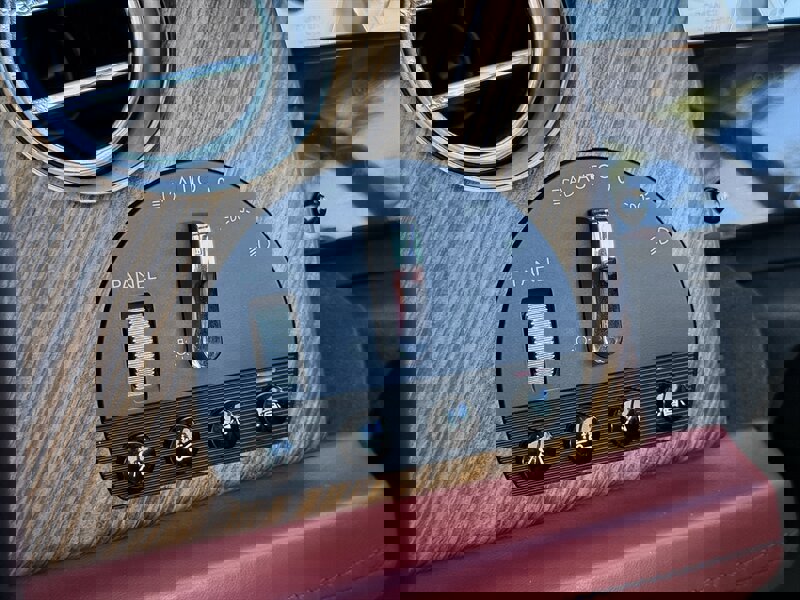 Used 2016 Rolls-Royce Dawn image 14