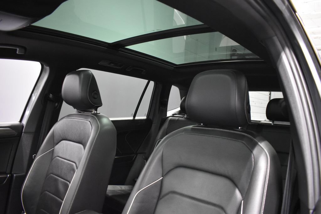 Used 2023 Volkswagen Tiguan SEL R-Line image 17