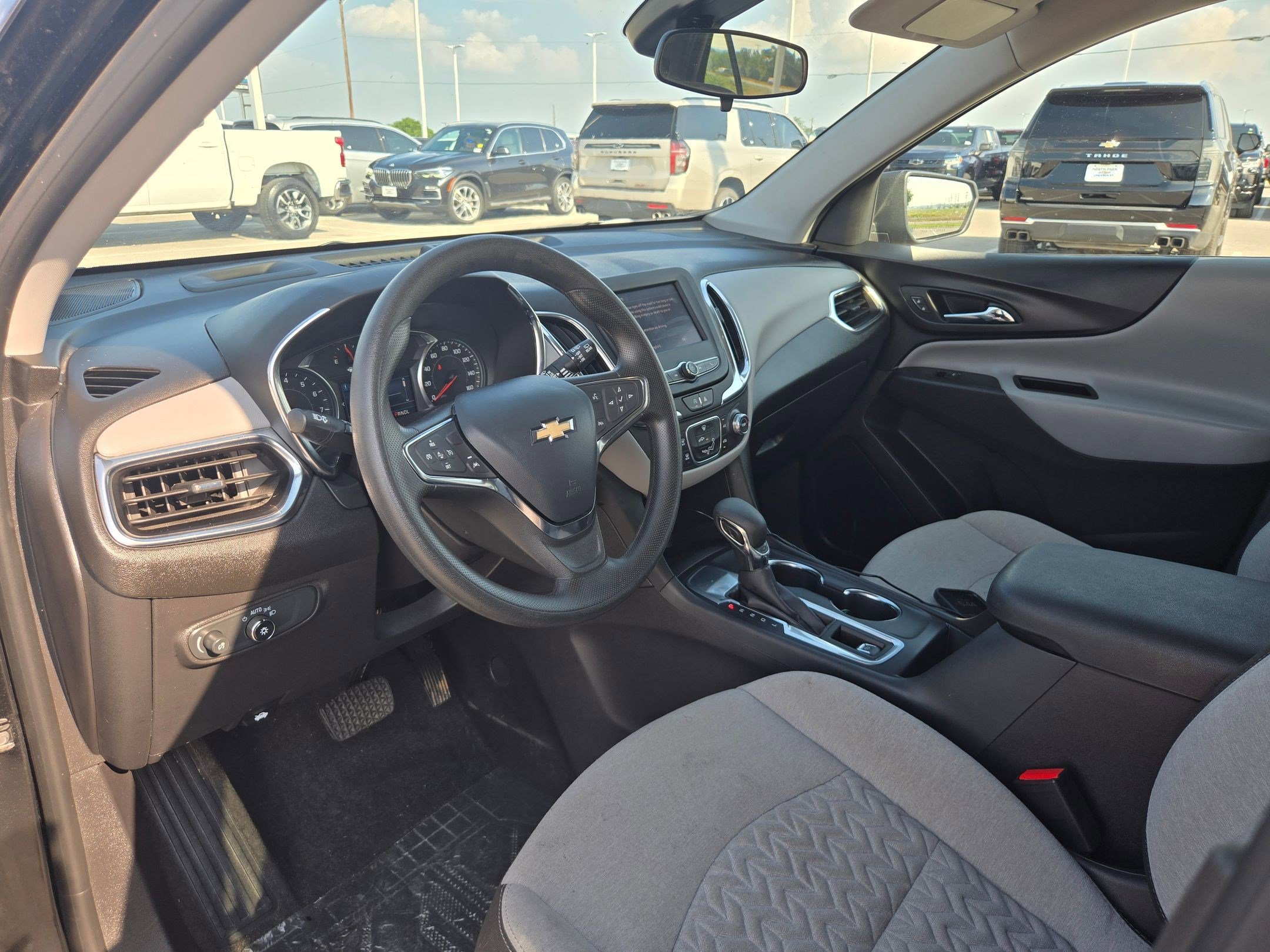 Used 2024 Chevrolet Equinox LS w/ LS Convenience Package FWD image 11