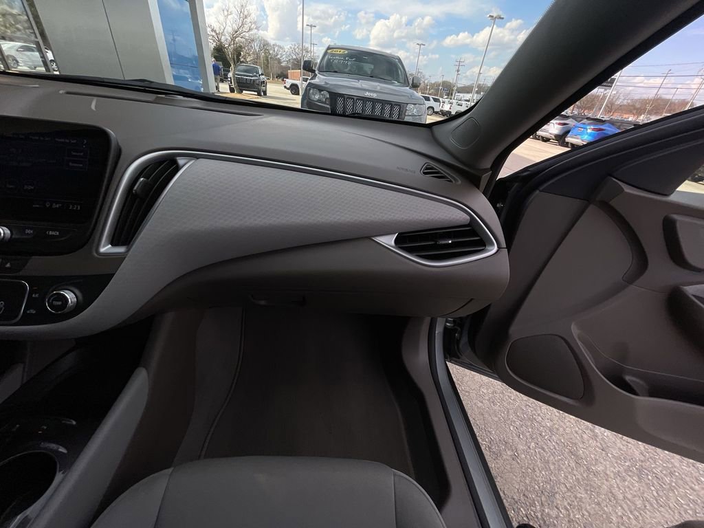 Used 2024 Chevrolet Malibu LS FWD image 27