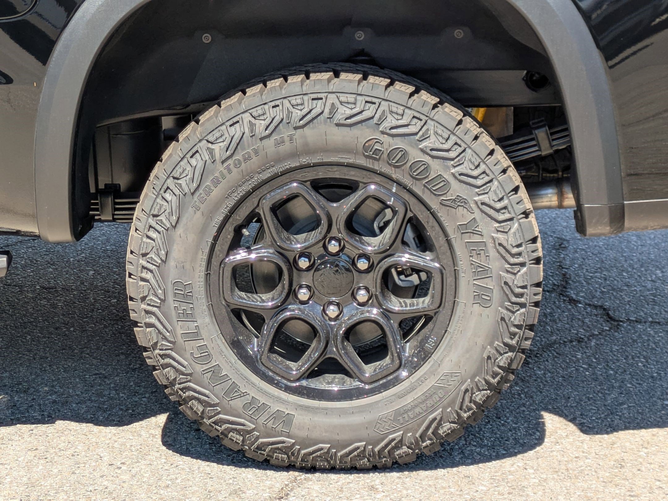 New 2026 Chevrolet Silverado 1500 ZR2 w/ ZR2 Bison Edition image 6