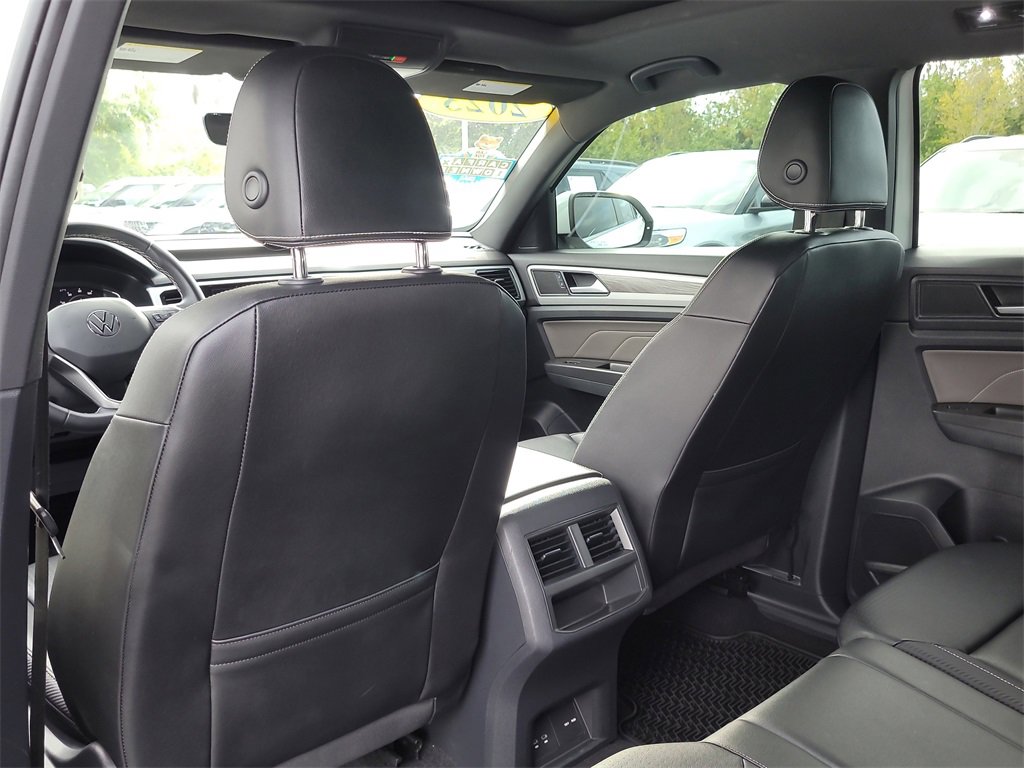 Used 2023 Volkswagen Atlas Cross Sport SE w/ Panoramic Sunroof Package image 11