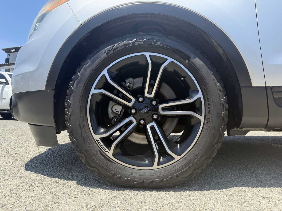Used 2015 Ford Explorer Sport w/ Equipment Group 401A AWD/4WD image 5