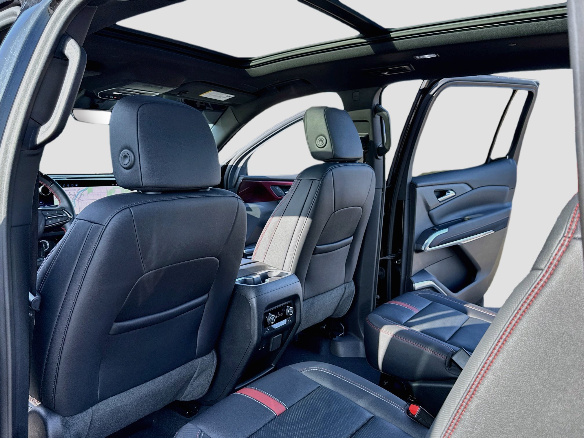 Used 2024 Chevrolet Traverse RS w/ LPO, Floor Liner Package AWD/4WD image 20