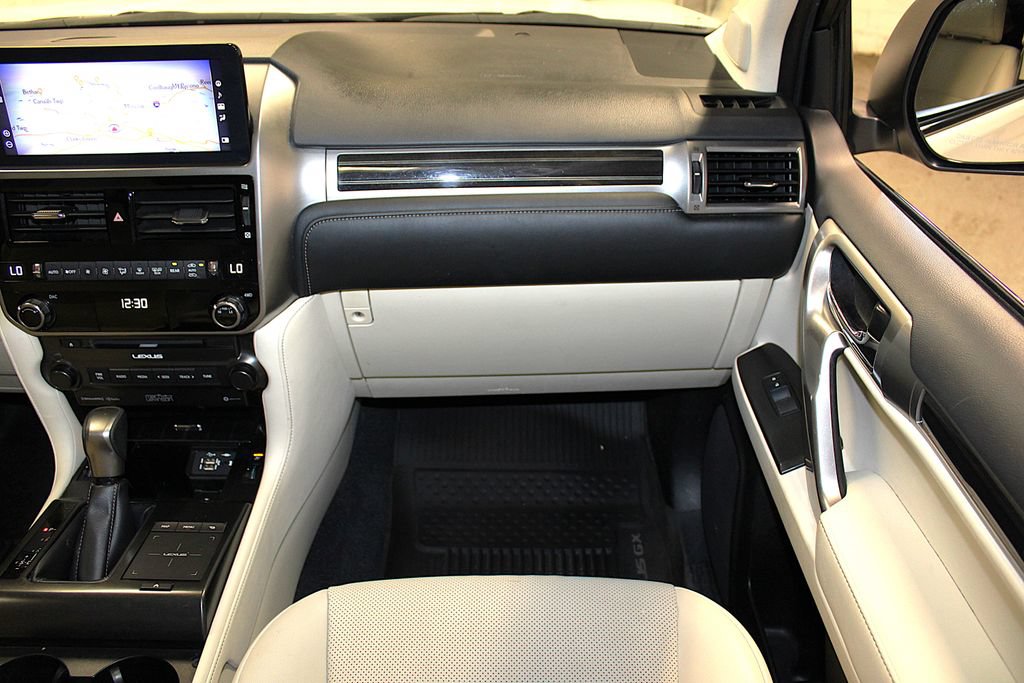 Used 2022 Lexus GX 460 Premium w/ Premium Plus Package AWD/4WD image 31