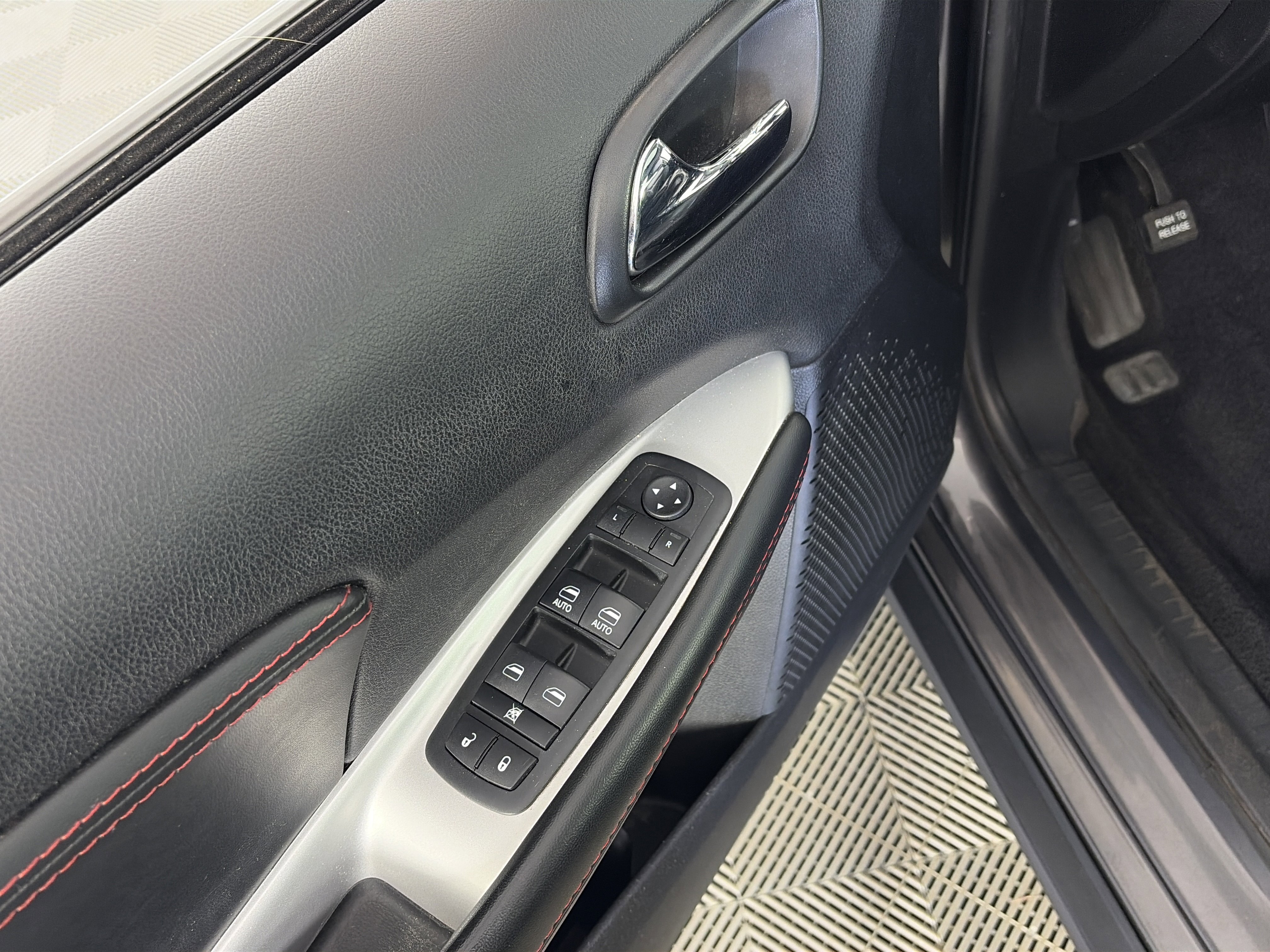 Used 2017 Dodge Journey GT AWD/4WD image 30
