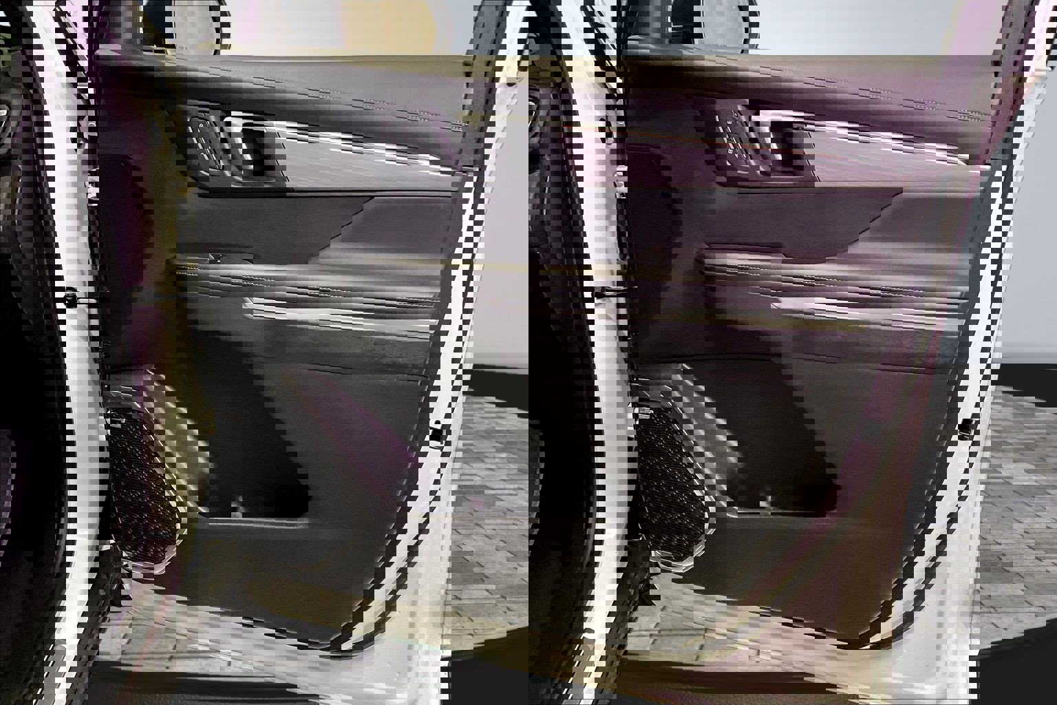 Used 2025 Buick Enclave Preferred image 28