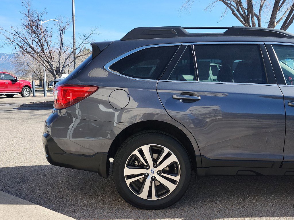 Used 2018 Subaru Outback 3.6R Limited image 5