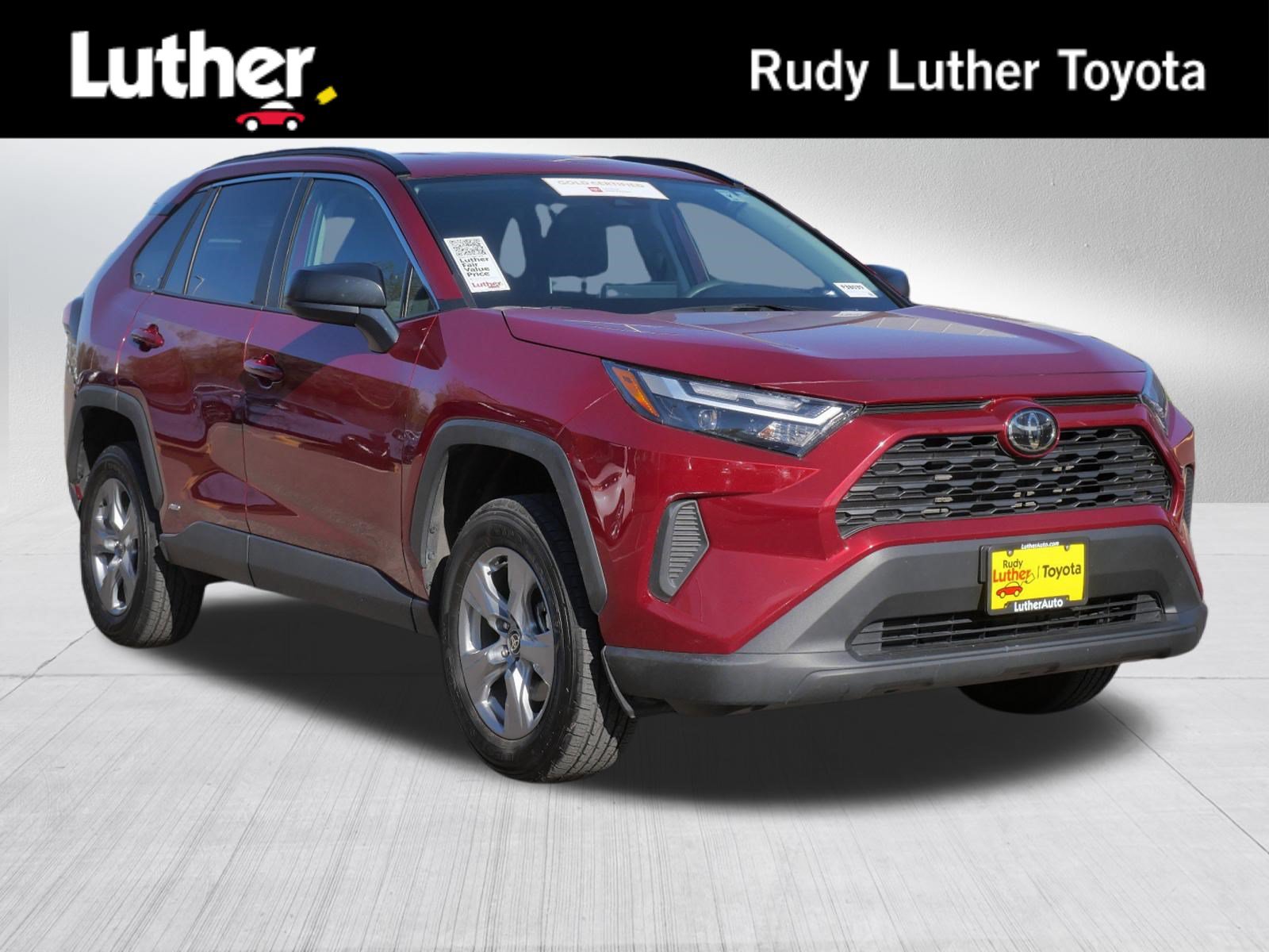 Certified 2025 Toyota RAV4 LE AWD/4WD image 1