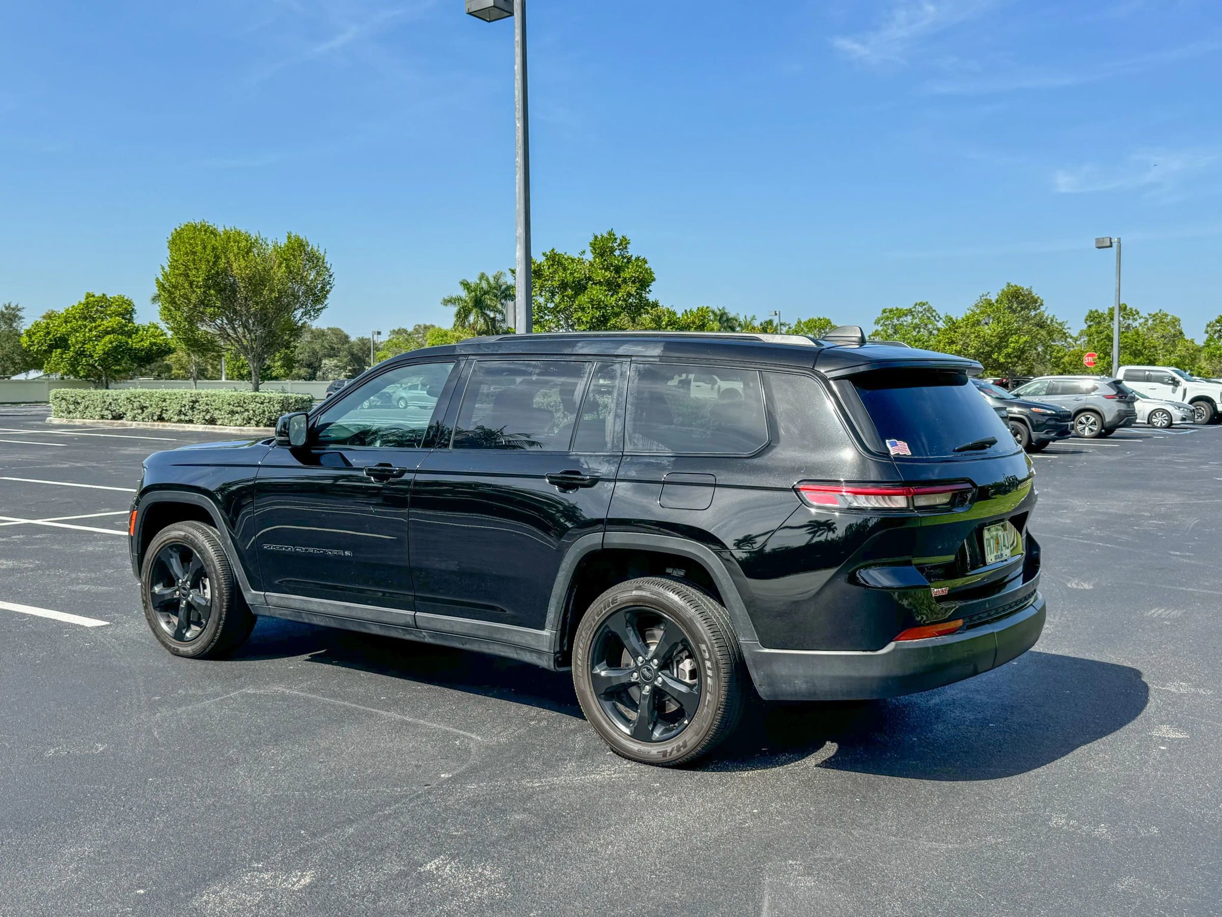 Used 2024 Jeep Grand Cherokee L Altitude image 4
