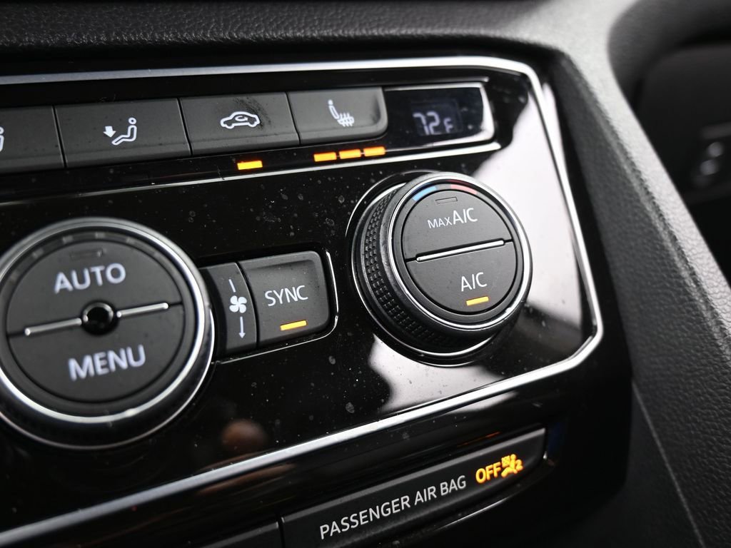 Used 2022 Volkswagen Atlas SE w/ Black Wheel Package image 26