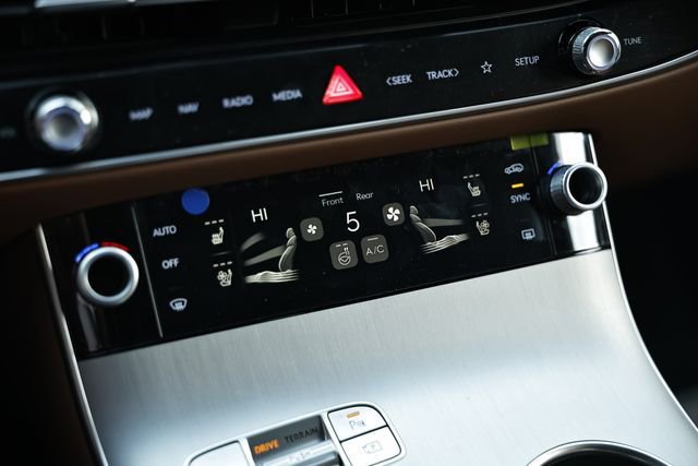 New 2026 Genesis GV70 2.5T Advanced image 40