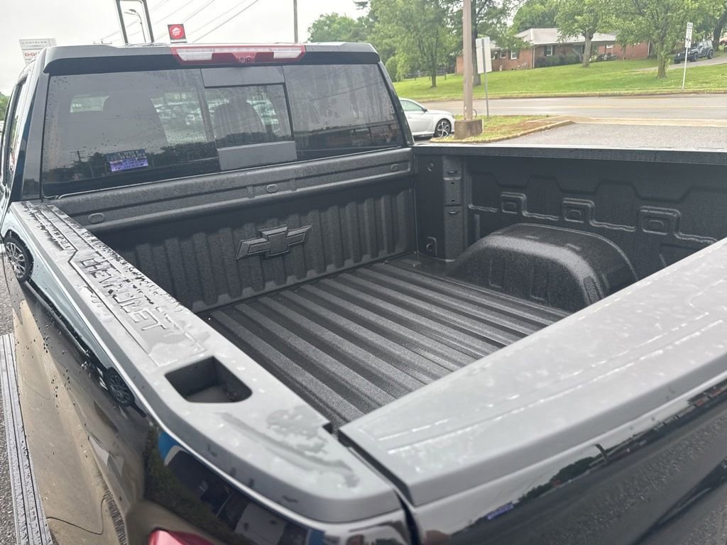 New 2026 Chevrolet Silverado 1500 High Country AWD/4WD image 8
