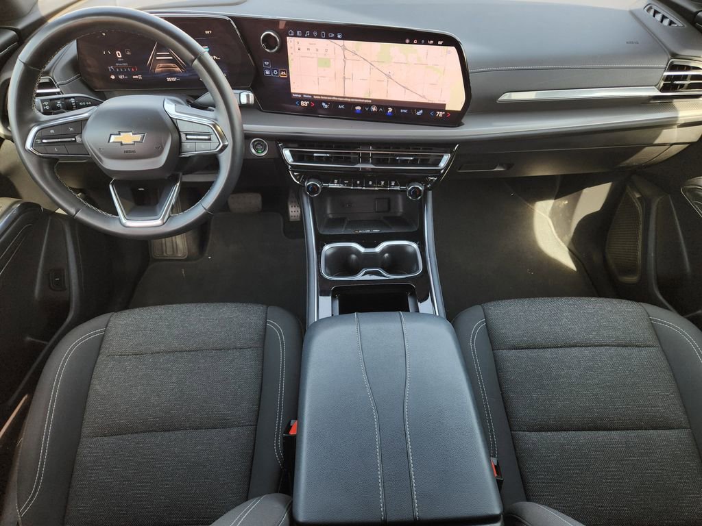 Used 2024 Chevrolet Traverse LT image 32