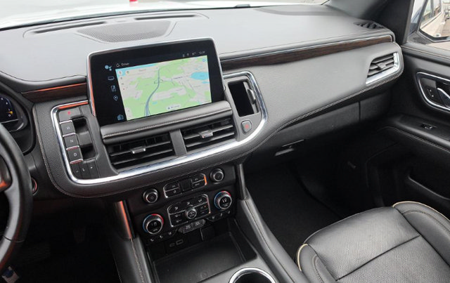 Used 2023 Chevrolet Suburban Premier AWD/4WD image 7