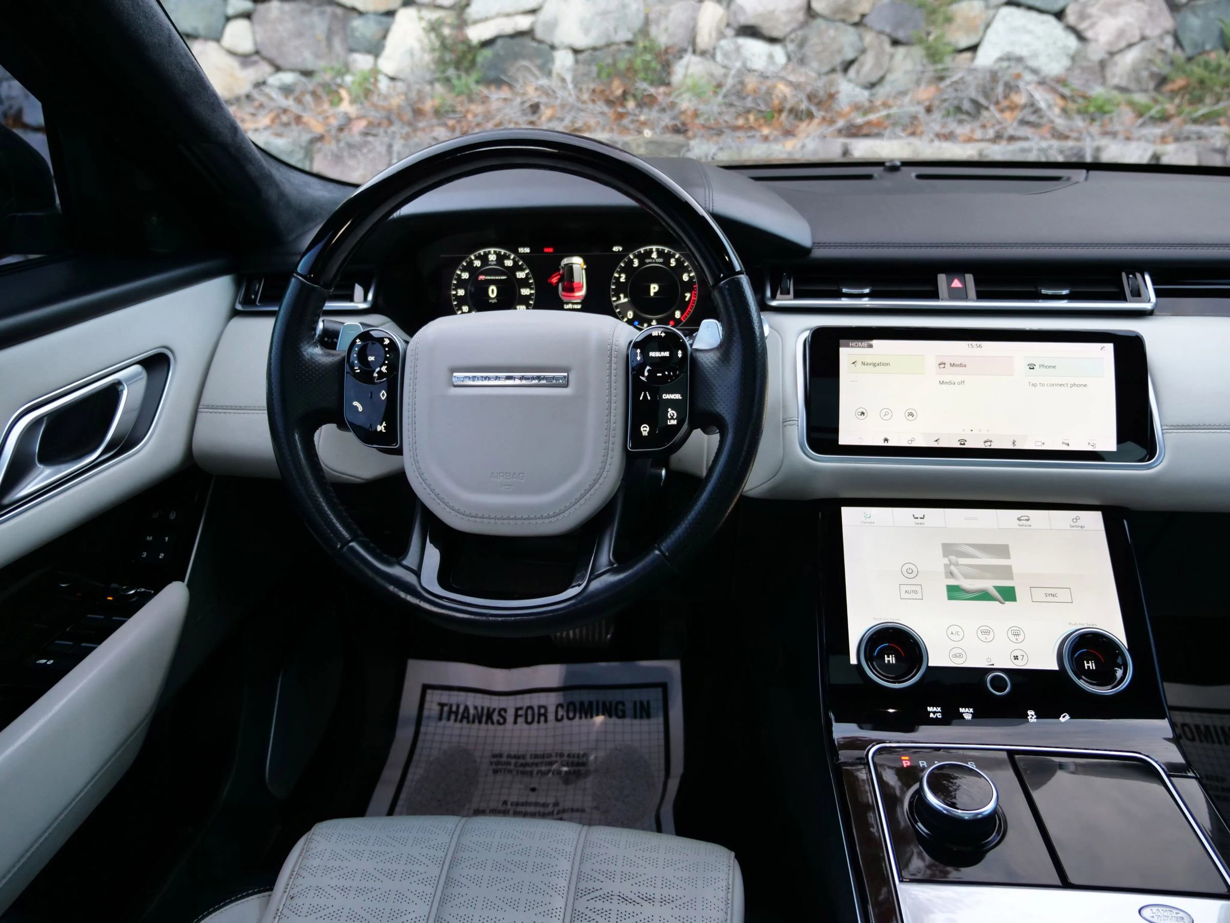 Used 2018 Land Rover Range Rover Velar R-Dynamic HSE image 31