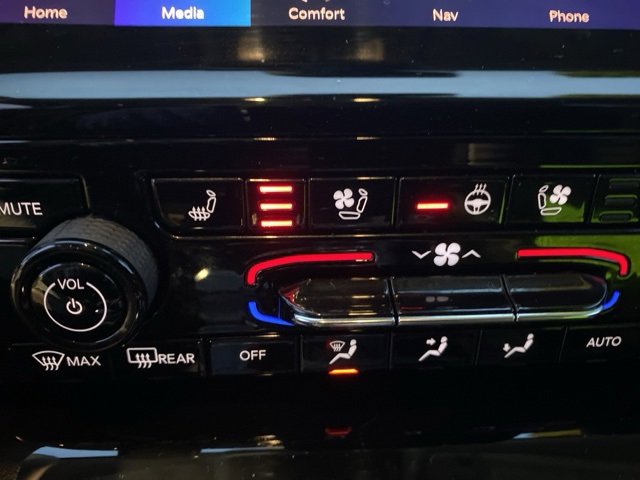 Used 2022 Jeep Grand Cherokee Limited 4xe w/ Luxury Tech Group II image 27