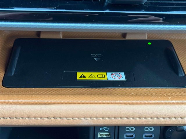 Used 2025 Toyota Highlander Platinum image 29