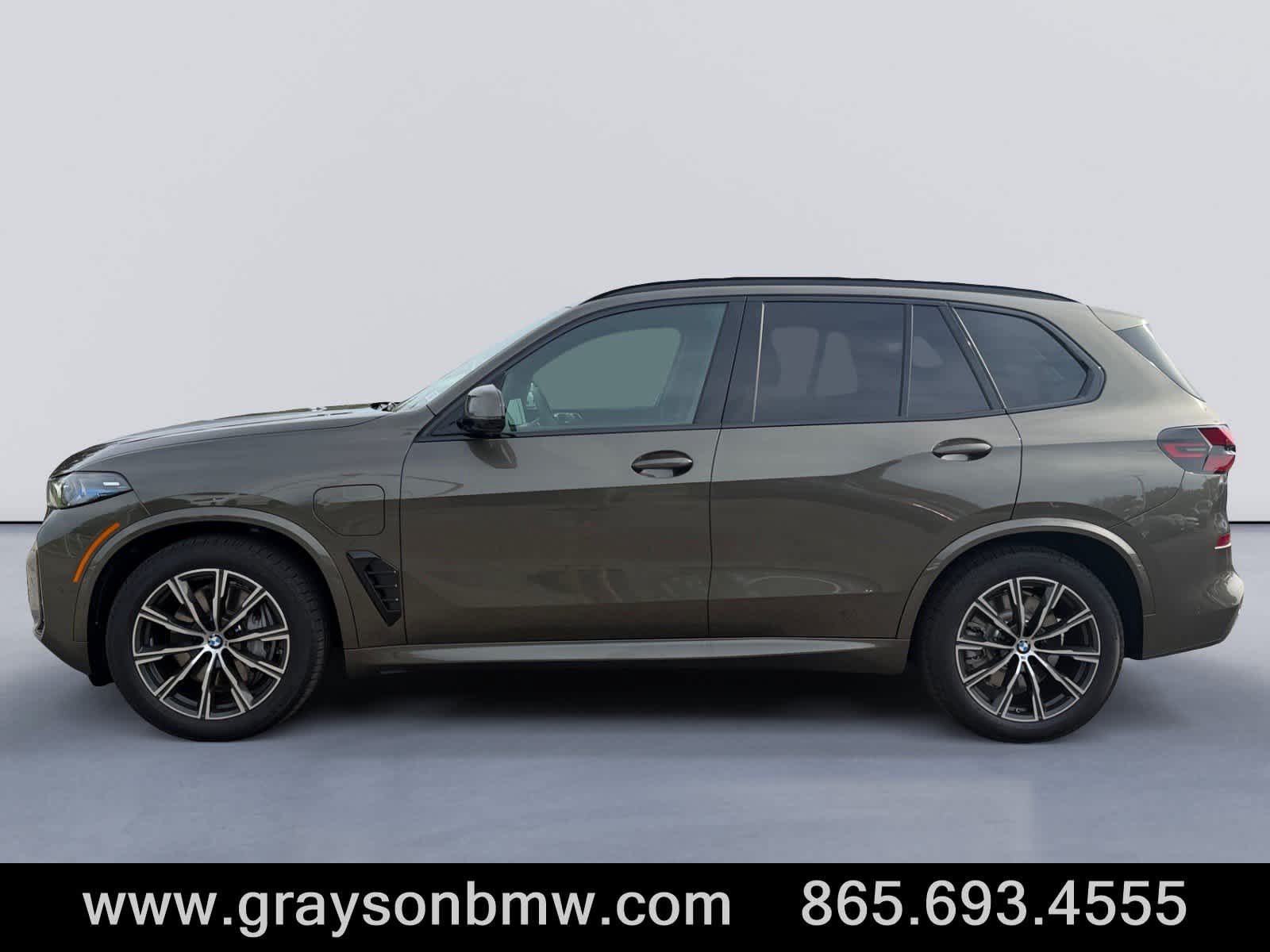 Used 2026 BMW X5 xDrive50e w/ M Sport Package AWD/4WD image 6