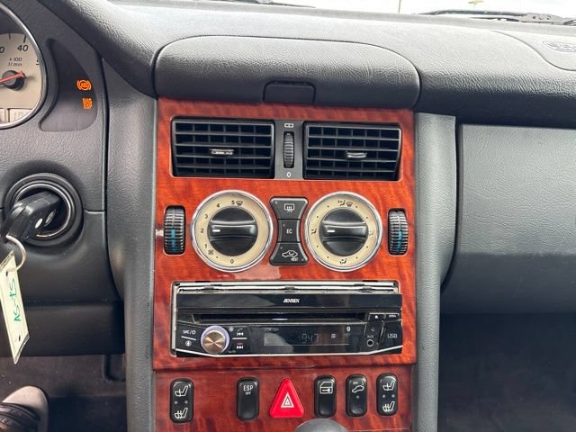 Used 2001 Mercedes-Benz SLK 320 image 17
