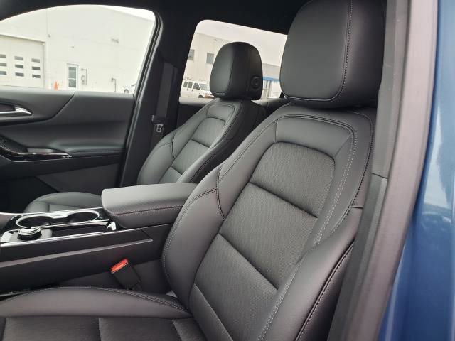 New 2026 Chevrolet Equinox LT w/ Convenience Package II image 16