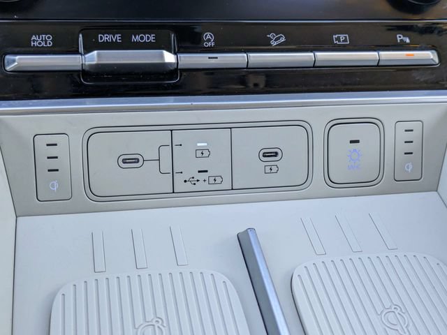 Used 2025 Hyundai Santa Fe Calligraphy FWD image 32