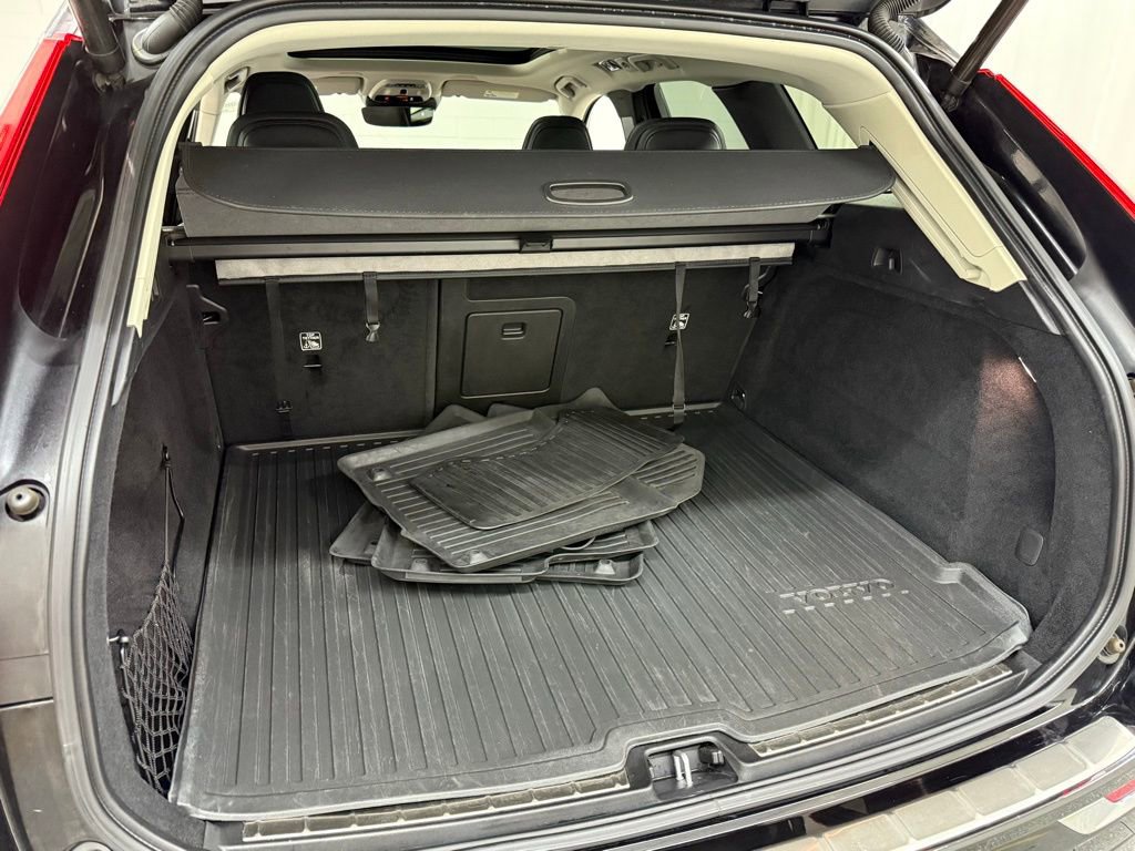 Used 2020 Volvo XC60 T6 Inscription w/ Protection Package Premier image 26