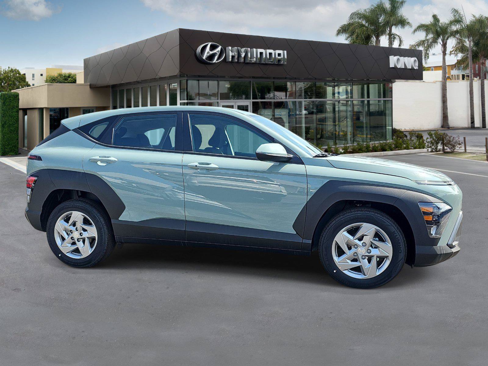 New 2026 Hyundai Kona SE FWD image 2