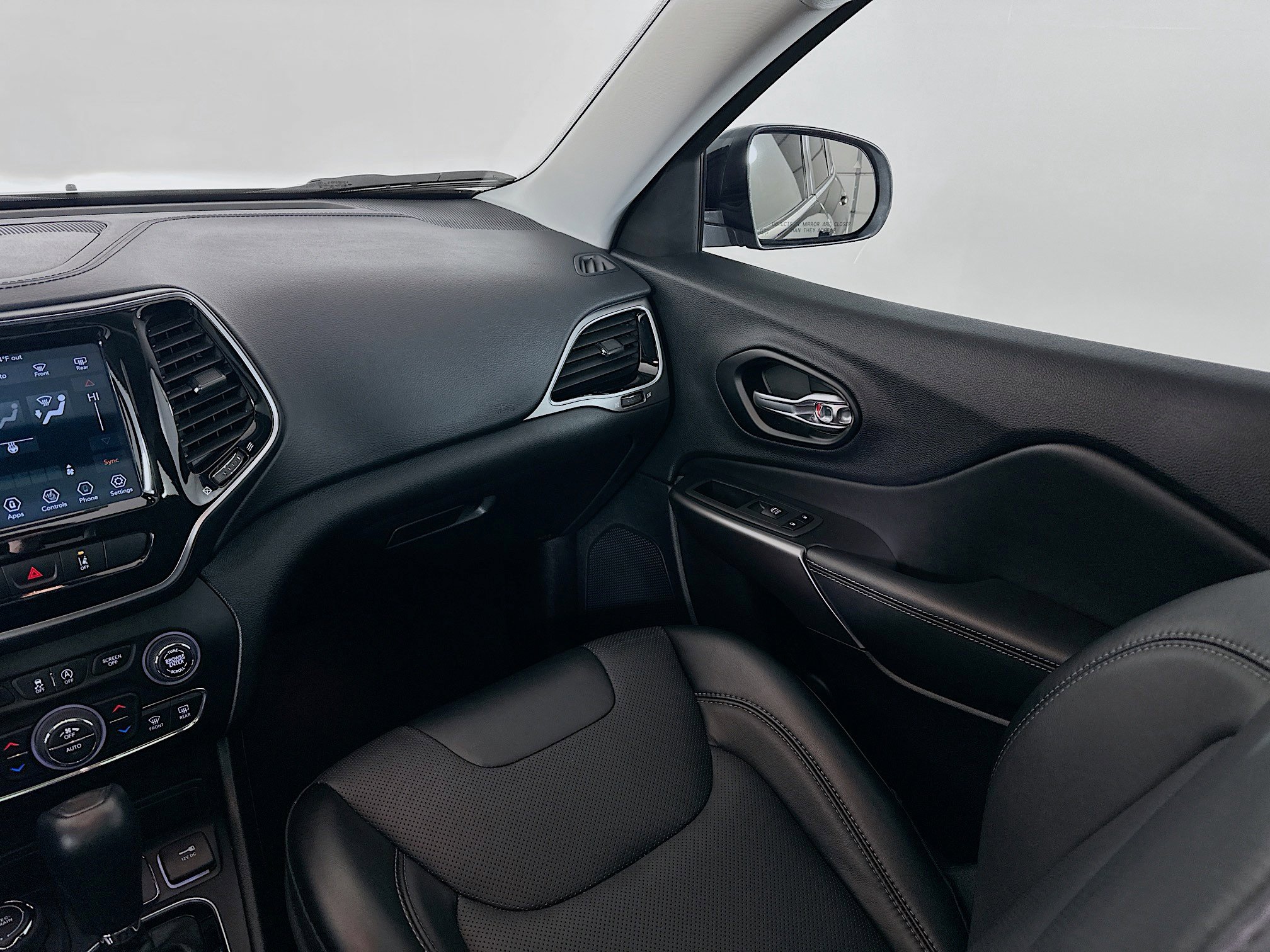 Certified 2022 Jeep Cherokee Limited image 30