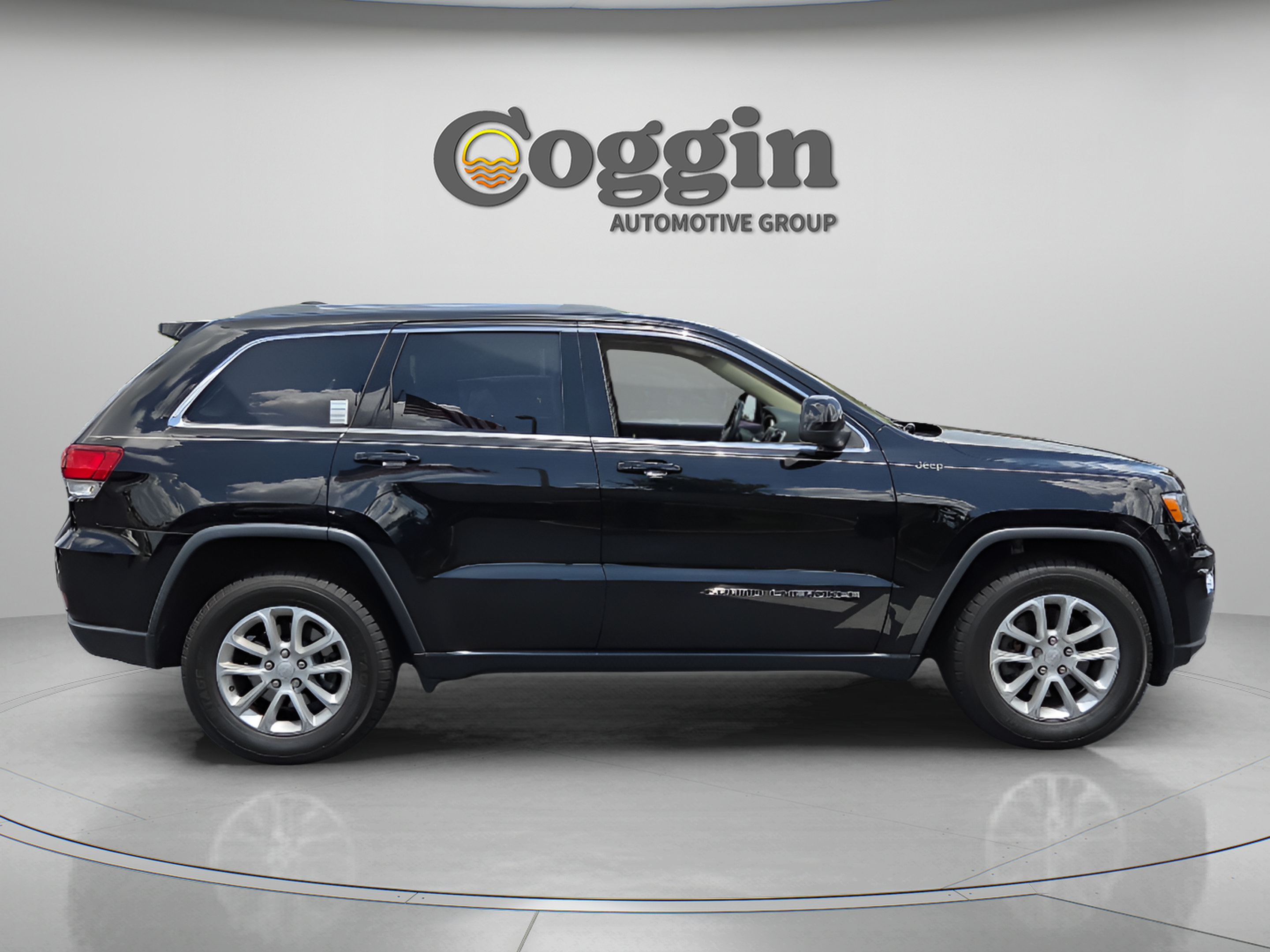 Used 2021 Jeep Grand Cherokee Laredo RWD image 6