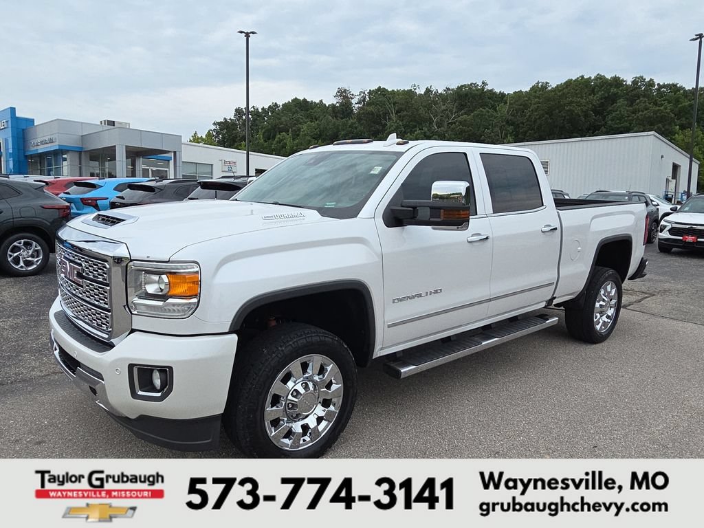 Used 2018 GMC Sierra 2500 Denali w/ Duramax Plus Package AWD/4WD image 4