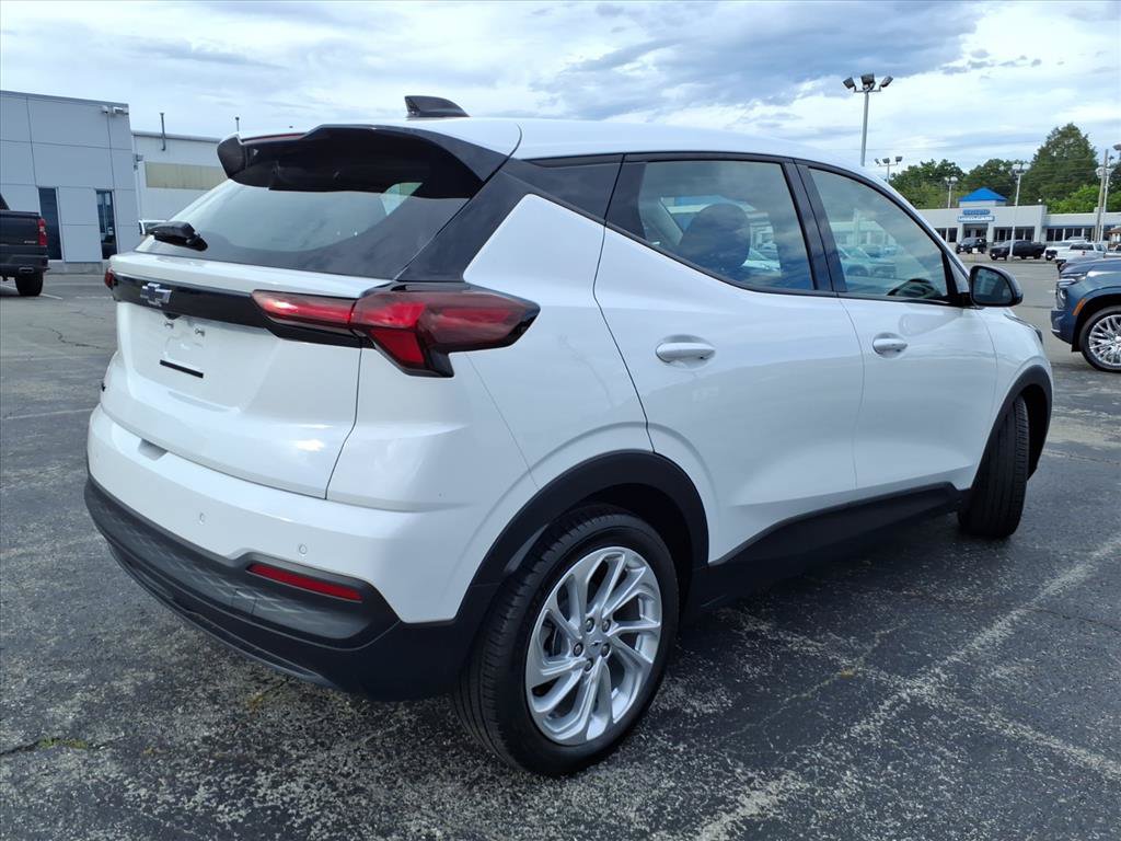 New 2027 Chevrolet Bolt LT FWD image 4