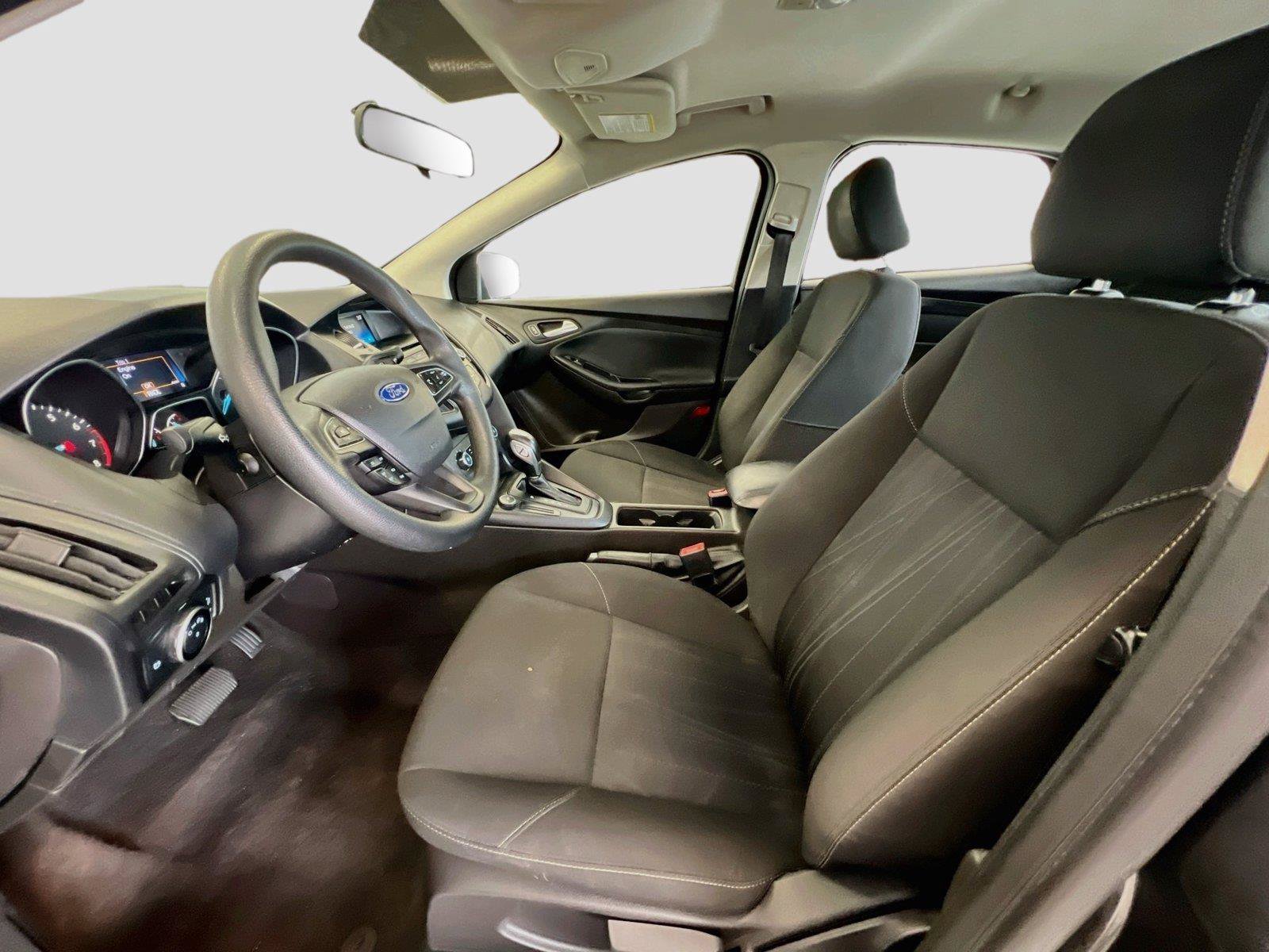 Used 2016 Ford Focus SE FWD image 5