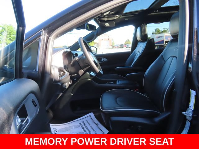 Used 2026 Chrysler Pacifica Limited w/ S Appearance Package AWD/4WD image 21