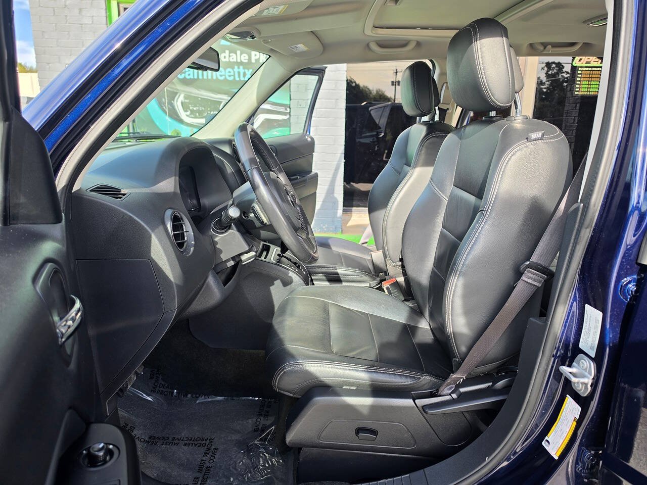 Used 2016 Jeep Patriot High Altitude FWD image 18