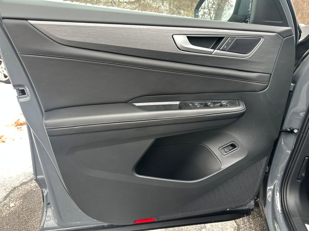 New 2026 Volkswagen Atlas Cross Sport SE image 5