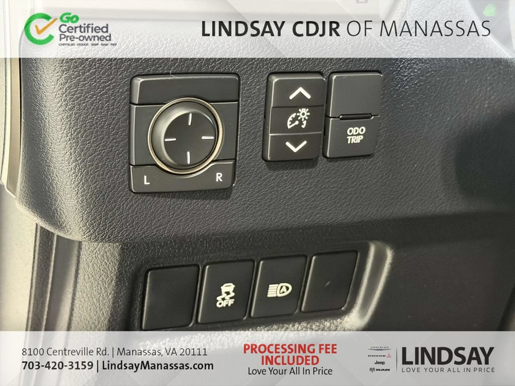 Used 2021 Lexus GX 460 w/ Accessory Package AWD/4WD image 31