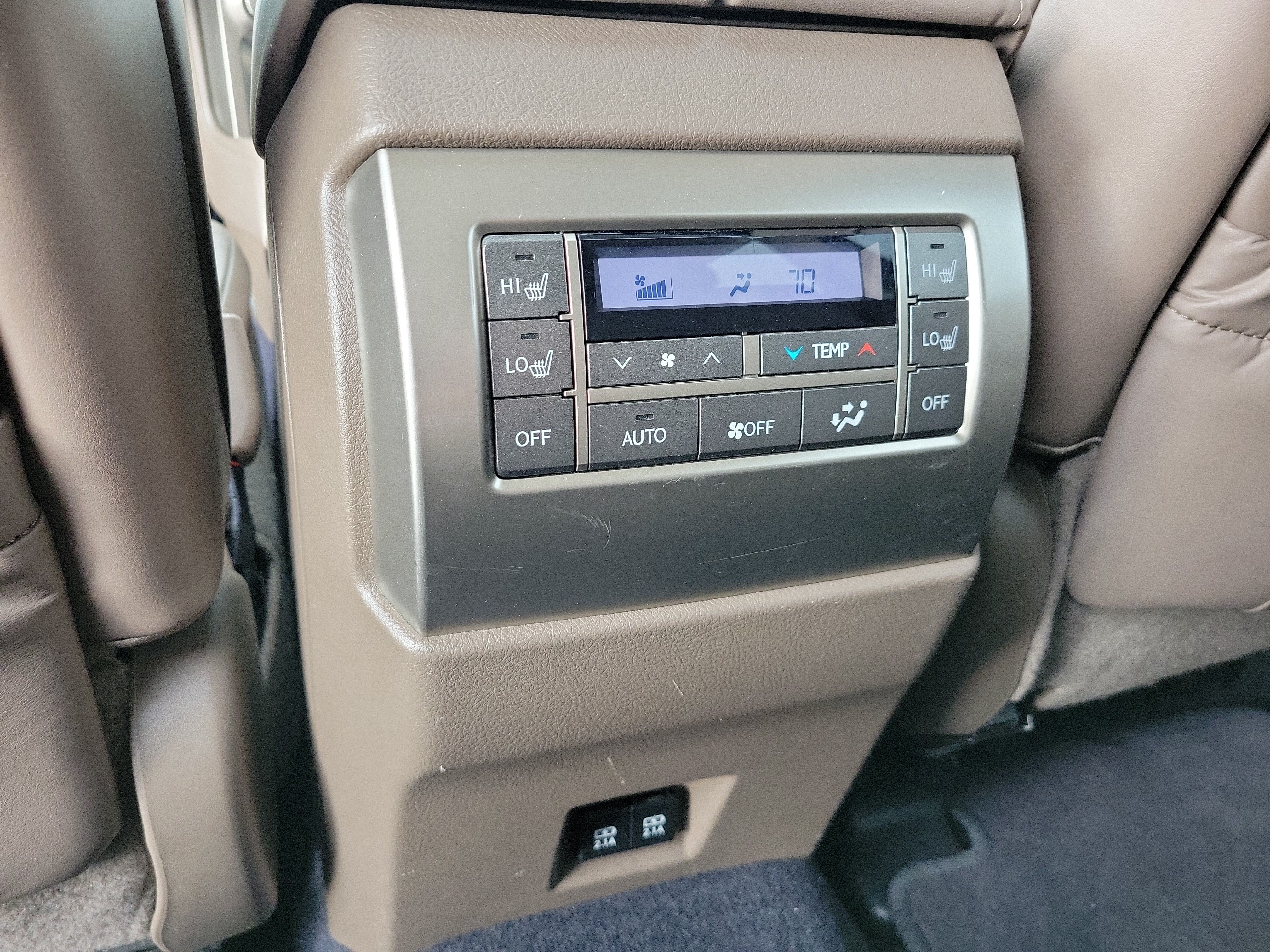 Used 2020 Lexus GX 460 Luxury w/ Accessory Package image 13