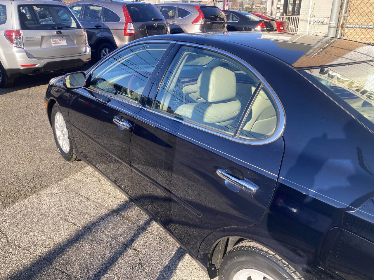 Used 2004 Lexus ES 330 image 8