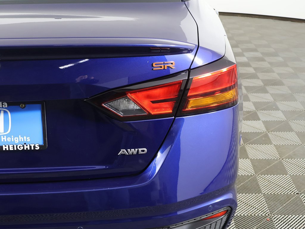 Used 2024 Nissan Altima 2.5 SR w/ SR Premium Package image 16