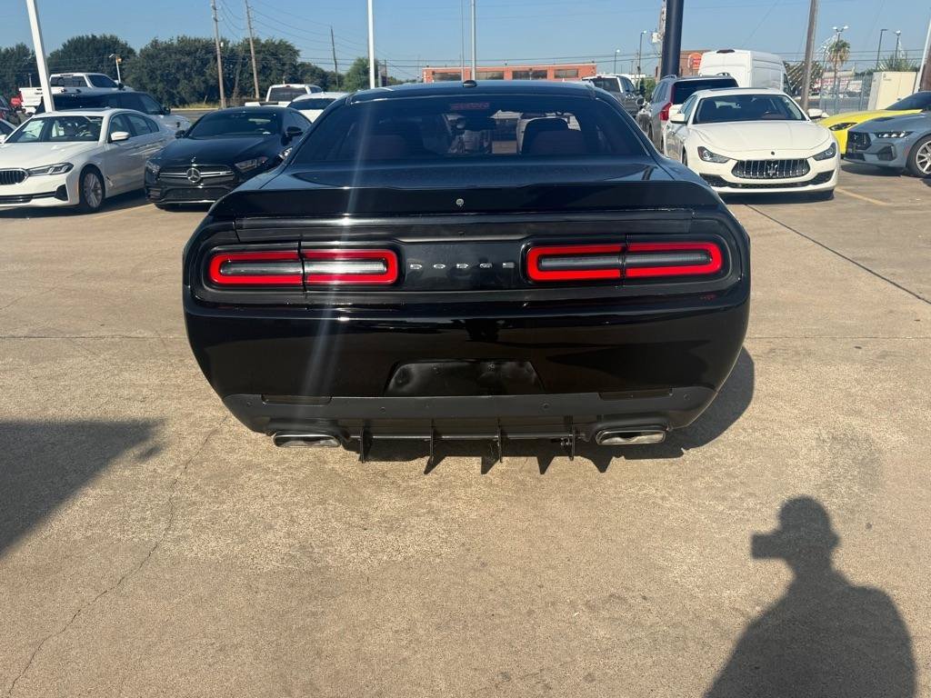 Used 2019 Dodge Challenger R/T RWD image 5